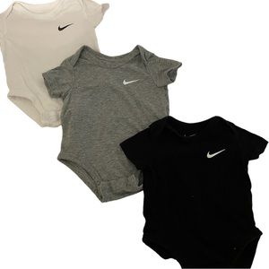 3 pc Nike baby bundle